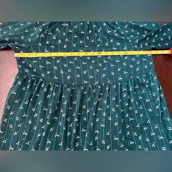 ON 34th Green Floral Dress size s - Picture 6 of 6